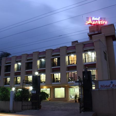 Hotel Aristro Лонавала Экстерьер фото